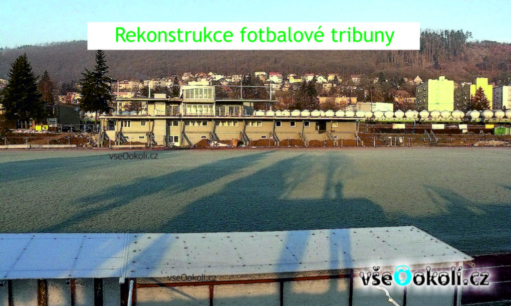 Fotbalový tým v Radotíně staví tribunu pro 600 diváků.